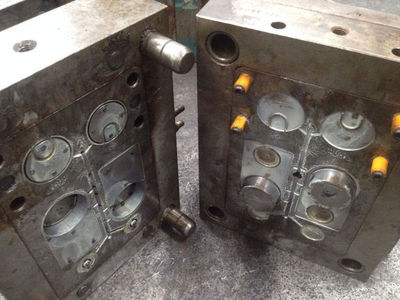 尼龍開閉器在模具設計中的應用與重要性